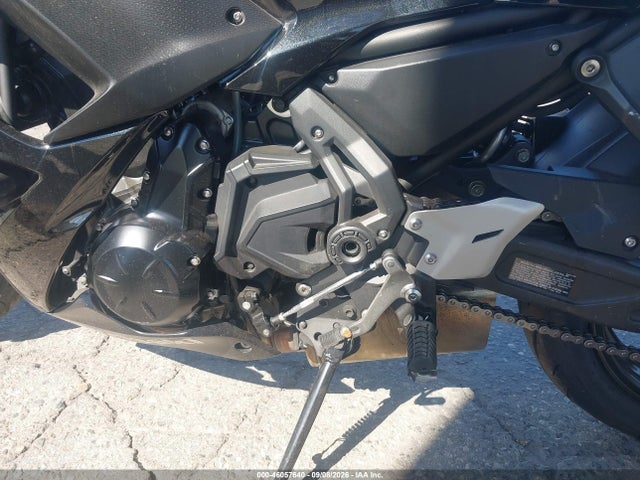 Kawasaki Ex650 J 2017 JKAEXEJ14HDA02082 Image 9