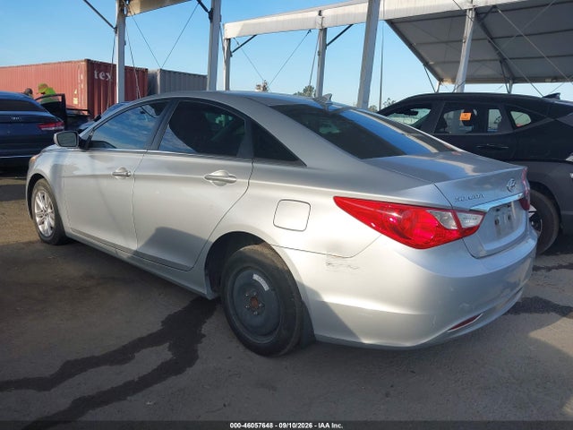 Продажа на аукционе авто 2013 Hyundai Sonata Gls, vin: 5NPEB4AC1DH561204, номер лота: 46057648