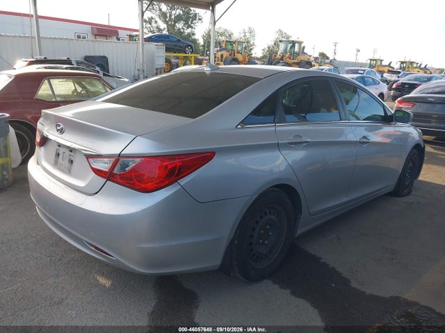 Продажа на аукционе авто 2013 Hyundai Sonata Gls, vin: 5NPEB4AC1DH561204, номер лота: 46057648