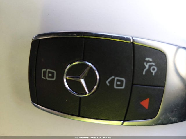 W1N4M4HB3NW245780 Mercedes-Benz Glb 250 4matic