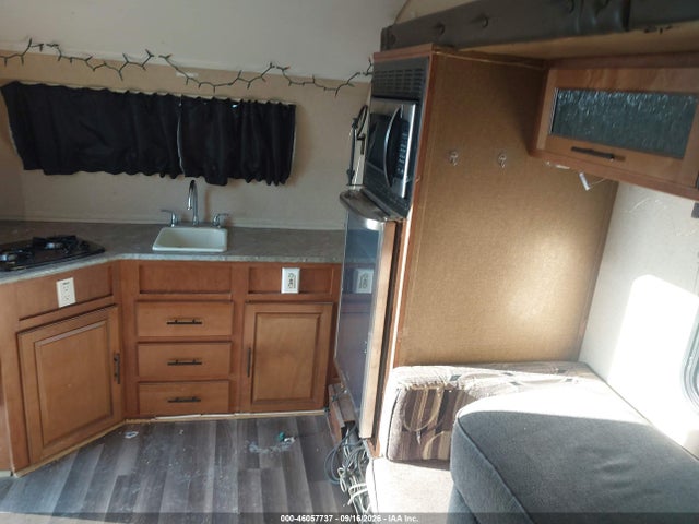 Продажа на аукционе авто 2015 Forest River R-pod 179, vin: 4X4TRPT12FL010871, номер лота: 46057737