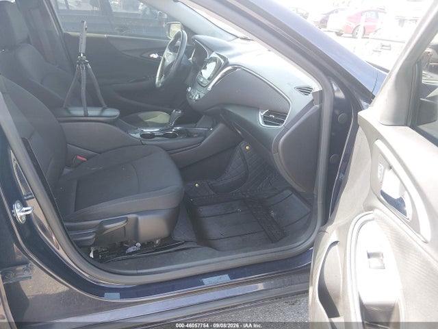 1G1ZE5STXHF146596 Chevrolet MALIBU 1LT