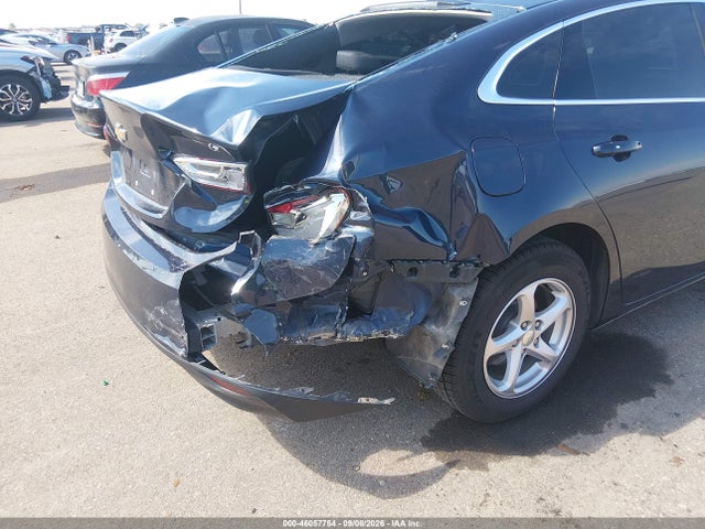1G1ZE5STXHF146596 Chevrolet MALIBU 1LT