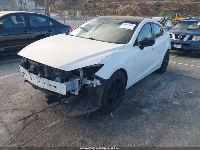 Mazda Mazda3 Touring 2017 JM1BN1V72H1119289 Image 2