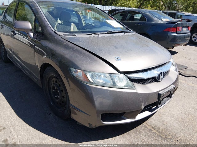 Продаж на аукціоні авто 2010 Honda Civic Lx, vin: 19XFA1F57AE058647, номер лоту: 46057841