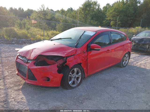 Ford FOCUS SE 2014 1FADP3K22EL265074 Image 2