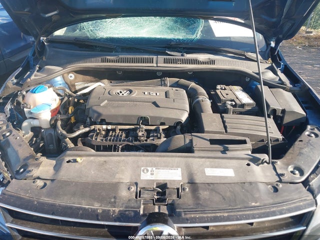 2016 Volkswagen Jetta 1.8t Sel მანქანა იყიდება აუქციონზე, vin: 3VWL07AJ4GM204804, აუქციონის ნომერი: 46057885