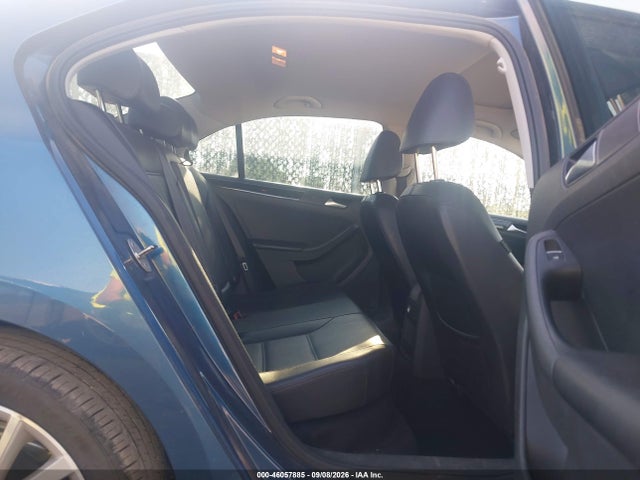 2016 Volkswagen Jetta 1.8t Sel მანქანა იყიდება აუქციონზე, vin: 3VWL07AJ4GM204804, აუქციონის ნომერი: 46057885
