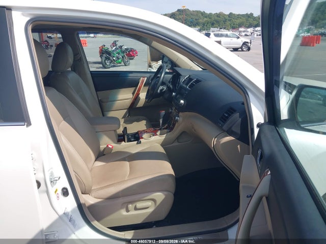 2011 Toyota Highlander Limited V6 მანქანა იყიდება აუქციონზე, vin: 5TDDK3EH4BS079751, აუქციონის ნომერი: 46057912