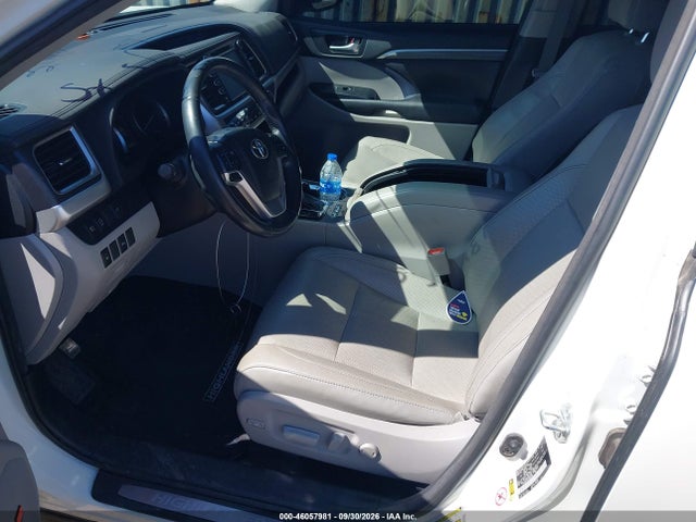 2018 Toyota Highlander Limited მანქანა იყიდება აუქციონზე, vin: 5TDDZRFH0JS865185, აუქციონის ნომერი: 46057981