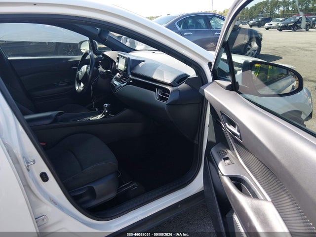 46058051 :رقم المزاد ، NMTKHMBX3JR019402 vin ، 2018 Toyota C-hr Xle Premium مزاد بيع