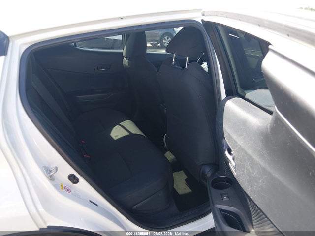 46058051 :رقم المزاد ، NMTKHMBX3JR019402 vin ، 2018 Toyota C-hr Xle Premium مزاد بيع