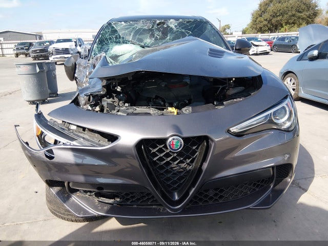46058071 :رقم المزاد ، ZASPAKEV1M7D14093 vin ، 2021 Alfa Romeo Stelvio Quadrifoglio Awd مزاد بيع