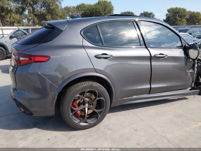 46058071 :رقم المزاد ، ZASPAKEV1M7D14093 vin ، 2021 Alfa Romeo Stelvio Quadrifoglio Awd مزاد بيع