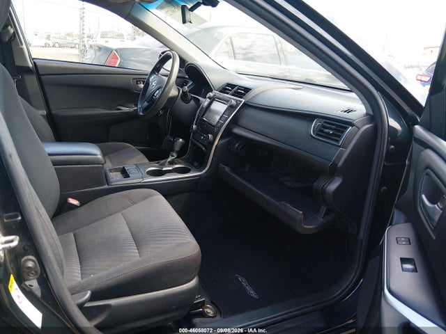 2017 Toyota Camry Hybrid Le მანქანა იყიდება აუქციონზე, vin: 4T1BD1FK6HU212171, აუქციონის ნომერი: 46058072