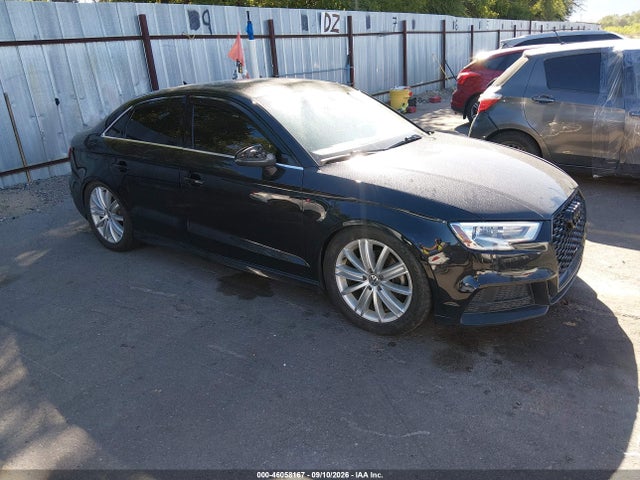 2018 Audi A3 2.0t Premium/2.0t Tech Premium მანქანა იყიდება აუქციონზე, vin: WAUJ8GFF2J1080797, აუქციონის ნომერი: 46058167