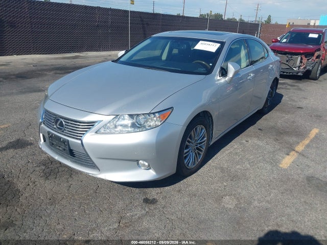 Lexus ES 350 2015 JTHBK1GG9F2187004 Image 2