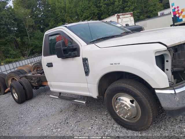 2021 Ford F-350 Chassis Xl მანქანა იყიდება აუქციონზე, vin: 1FDRF3G67MEC69148, აუქციონის ნომერი: 46058232