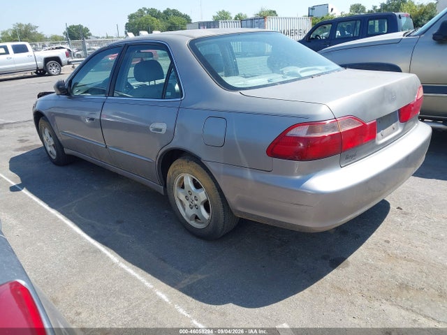 46058294 :رقم المزاد ، 1HGCG1651YA078103 vin ، 2000 Honda Accord 3.0 Ex مزاد بيع
