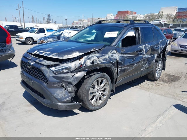 Toyota Rav4 Xle Premium 2024 2T3C1RFV5RW353358 Image 2