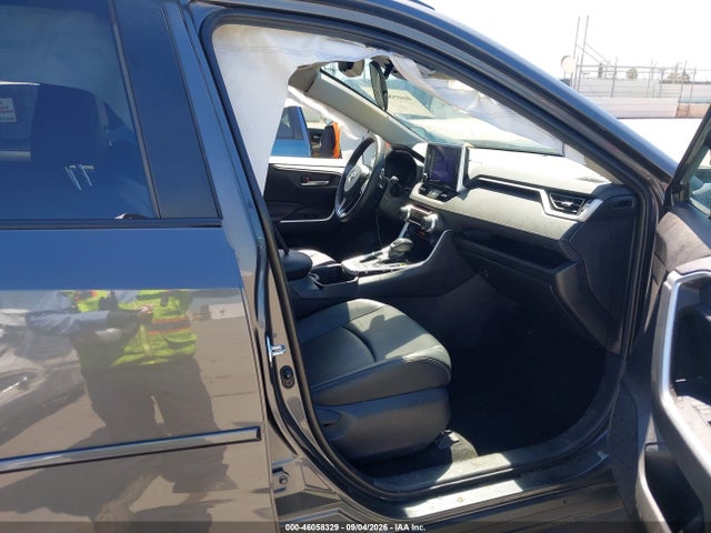 Toyota Rav4 Xle Premium 2024 2T3C1RFV5RW353358 Image 5