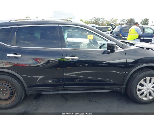 Nissan ROGUE S 2017 JN8AT2MT6HW401366 Image 12