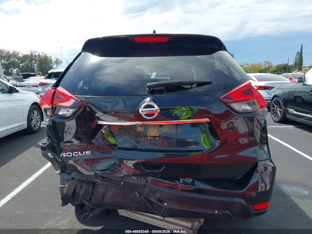 Nissan ROGUE S 2017 JN8AT2MT6HW401366 Image 15