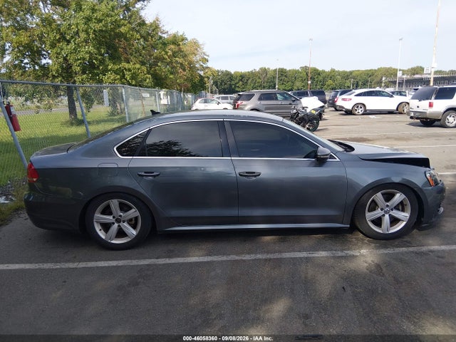 2012 Volkswagen Passat 2.5l Se მანქანა იყიდება აუქციონზე, vin: 1VWBP7A33CC056794, აუქციონის ნომერი: 46058360
