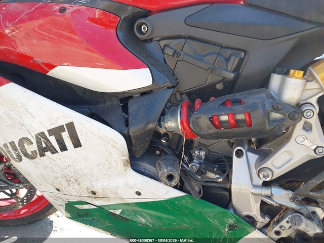 Продажа на аукционе авто 2018 Ducati Superbike 1299 Panigale R Final Edition, vin: ZDMHAAMW3JB000119, номер лота: 46058367