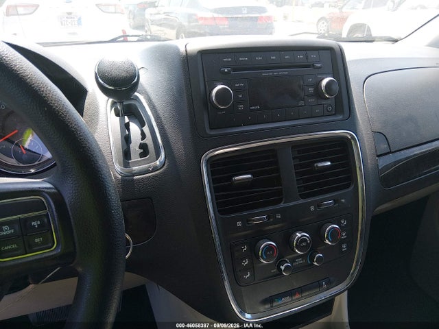 2C4RDGCG3GR235182 Dodge Grand Caravan Sxt