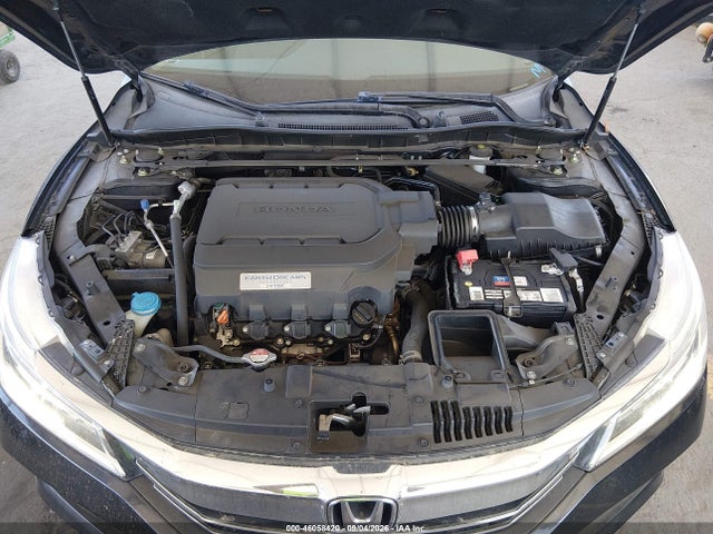1HGCR3F91GA025134 Honda Accord Touring