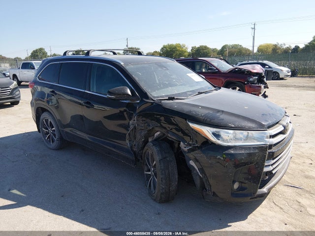 Продажа на аукционе авто 2017 Toyota Highlander Xle, vin: 5TDJZRFH6HS512401, номер лота: 46058435
