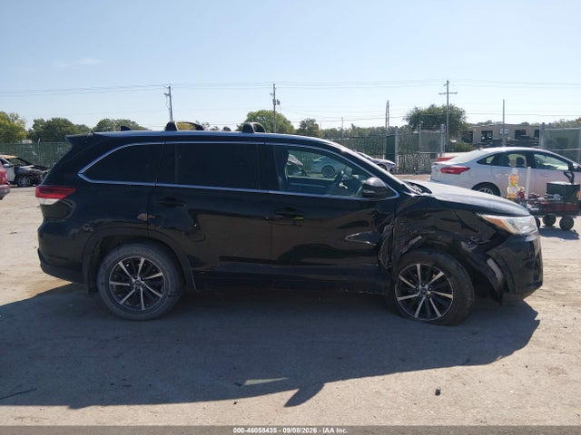 46058435 :رقم المزاد ، 5TDJZRFH6HS512401 vin ، 2017 Toyota Highlander Xle مزاد بيع