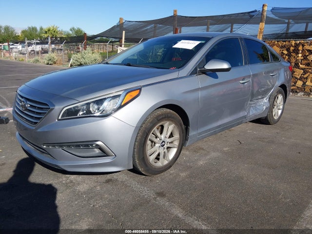 Hyundai SONATA SE 2015 5NPE24AF4FH109955 Image 2