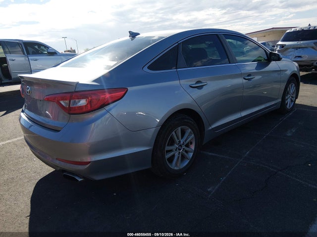Hyundai SONATA SE 2015 5NPE24AF4FH109955 Image 4