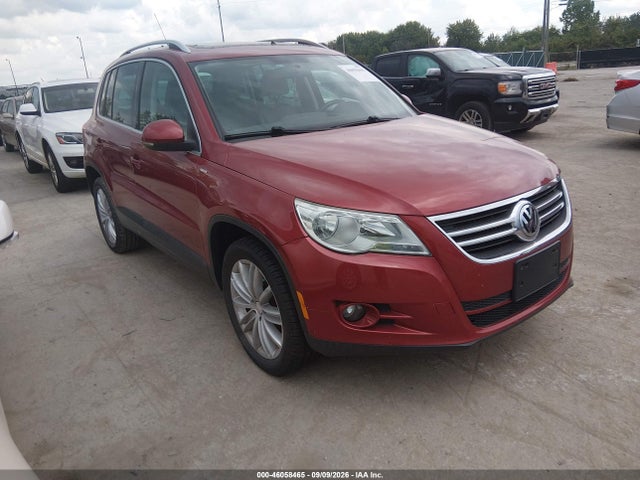 2010 Volkswagen Tiguan Wolfsburg Edition მანქანა იყიდება აუქციონზე, vin: WVGAV7AX7AW003580, აუქციონის ნომერი: 46058465