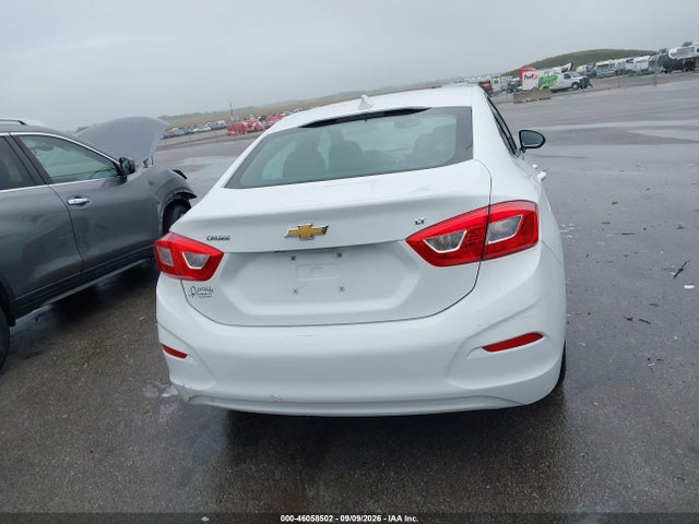 46058502 :رقم المزاد ، 1G1BE5SM2H7211851 vin ، 2017 Chevrolet Cruze Lt Auto مزاد بيع