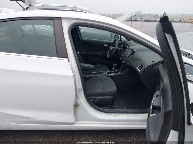 46058502 :رقم المزاد ، 1G1BE5SM2H7211851 vin ، 2017 Chevrolet Cruze Lt Auto مزاد بيع