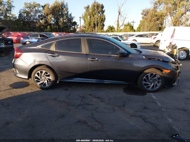Honda CIVIC EX 2018 2HGFC2F77JH531261 Image 14
