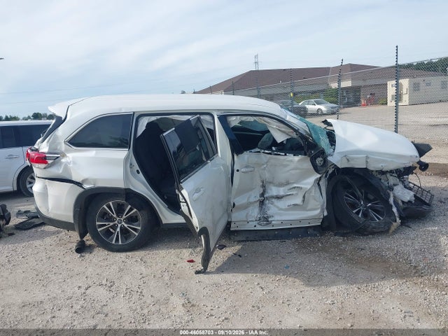 2019 Toyota Highlander Le მანქანა იყიდება აუქციონზე, vin: 5TDBZRFH4KS924375, აუქციონის ნომერი: 46058703