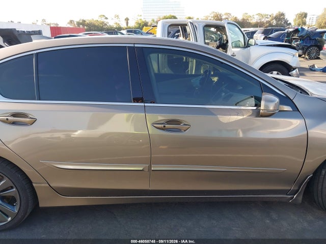 JH4KC1F52FC000497 Acura RLX
