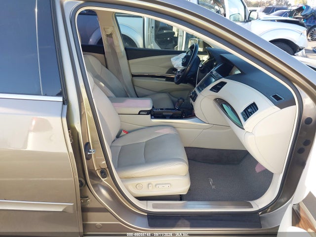 JH4KC1F52FC000497 Acura RLX