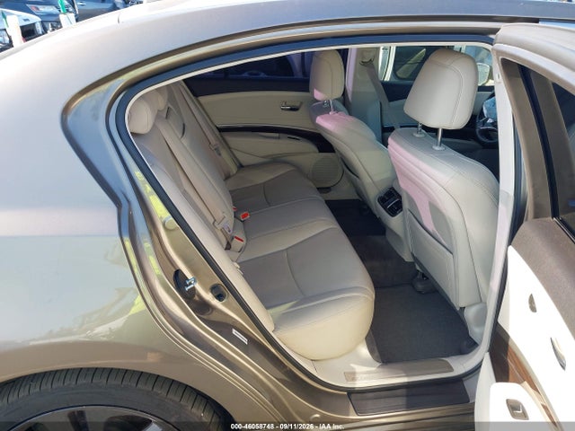 JH4KC1F52FC000497 Acura RLX
