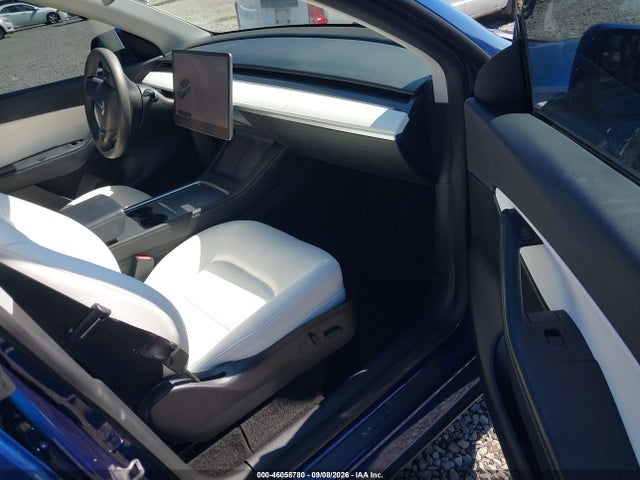 46058780 :رقم المزاد ، 5YJYGDEE4MF216354 vin ، 2021 Tesla Model Y Long Range Dual Motor All-wheel Drive مزاد بيع