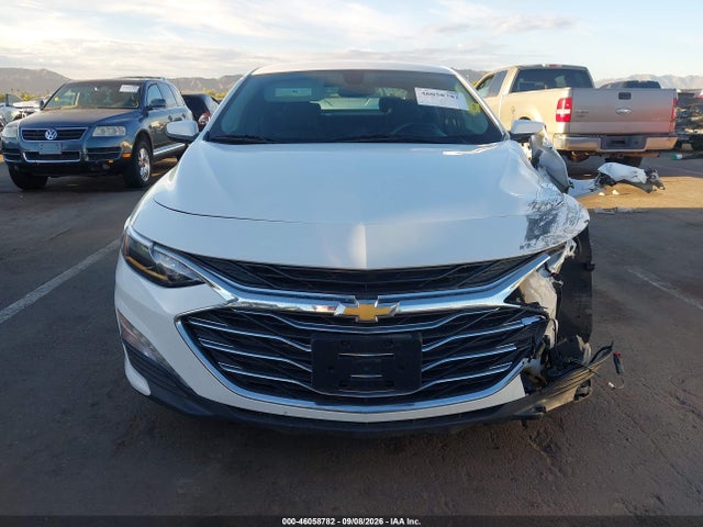 1G1ZD5ST8NF161077 Chevrolet Malibu Fwd Lt