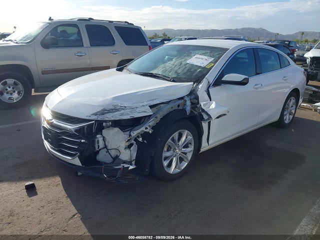 1G1ZD5ST8NF161077 Chevrolet Malibu Fwd Lt