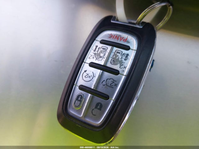 2018 Chrysler Pacifica Touring L მანქანა იყიდება აუქციონზე, vin: 2C4RC1BG1JR149605, აუქციონის ნომერი: 46058811