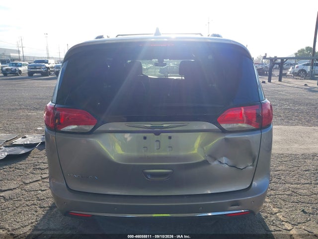 2018 Chrysler Pacifica Touring L მანქანა იყიდება აუქციონზე, vin: 2C4RC1BG1JR149605, აუქციონის ნომერი: 46058811