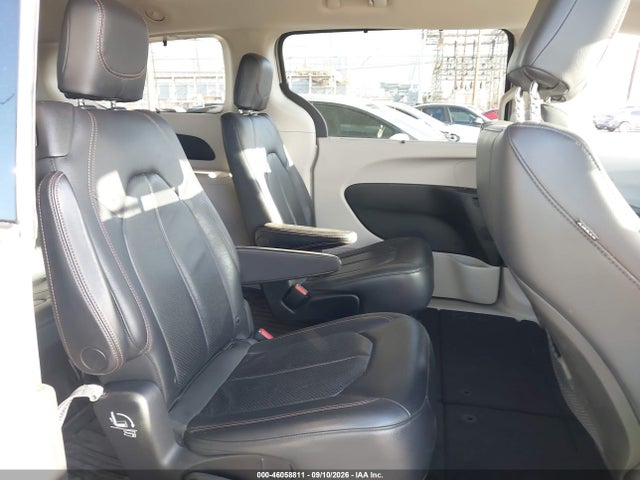 2018 Chrysler Pacifica Touring L მანქანა იყიდება აუქციონზე, vin: 2C4RC1BG1JR149605, აუქციონის ნომერი: 46058811