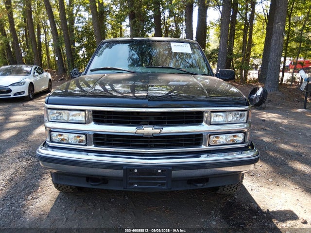 46058812 :رقم المزاد ، 3GNFK16R3XG201243 vin ، 1999 Chevrolet Suburban 1500 Lt مزاد بيع